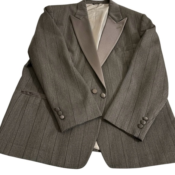 Christian Dior 3 piece suit Classic Gray Pinstripe